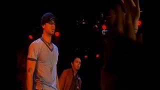 Enrique Iglesias - Addicted (Live)