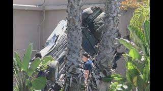 Vehicle Crashes Into Arco Gas Station