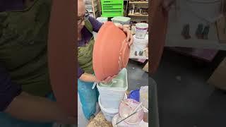 Glazing a large serving bowl #potter #ceramic #potterytechniques #glazing pottery #glazingtechnique