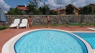 Havuza atlama videosu