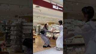 嘉嘉醬還能不能好好逛街爹斯卡️ FT. @JiaJiaGo #shorts｜阿部瑪利亞 Maria Abe