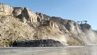 Blacks Beach San Diego Bluffs Collapse (1:29pm Jan 20 2023)