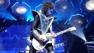 Tommy Thayer's Love Gun Solo - End Of The Road Tour