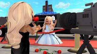 MY DAUGHTER’S FIRST MOVIE PREMIERE! *SHE’S FAMOUS NOW?*  Roblox Bloxburg Voiced Roleplay