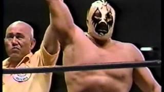 Mil Máscaras vs The Destroyer  US heavyweight championship 1977