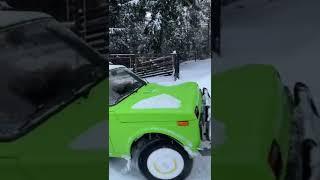 Lada Niva Vs Deep Snow