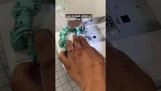 How to sew a scrunchie with cotton fabric step by step! #craftygemini #sewingtutorialforbeginners 
