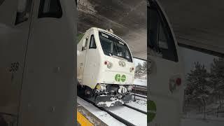 GO 359 arriving at Danforth