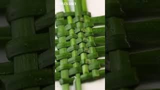 Chinese chives are ingeniously "weaved" into an adorable box!