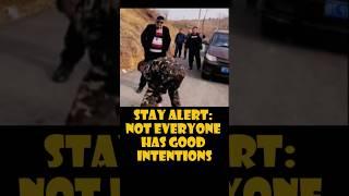 STAY ALERT: NOT EVERYONE HAS GOOD INTENTIONS #shorts #story #lifelessons #motivation #inspiration