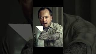 A magic weapon that petrifies people with a single touch#shorts #scifi