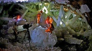 Мексика  Гигантские кристаллы пещеры Naica 1/Mexico Giant crystals of Naica cave 1