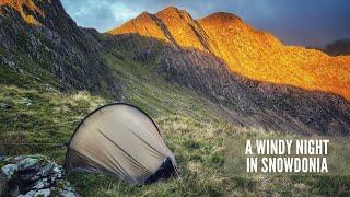 Solo Windy Wild Camp in the Welsh Mountains | Hilleberg Enan | Jetboil Cooking | Snowdonia