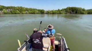 EPIC TRIP ON THE RIVER NETTING SOLID BARRAS! Fishing With Raptor Lures NT #fishing