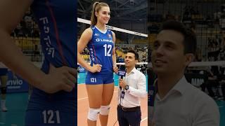 World's tallest female volleyball player#shorts #tallwoman #tallgirlfriend #volleyball