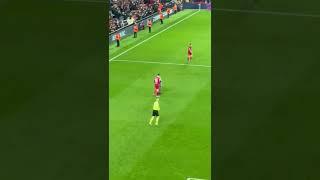 A boy stole a ball during the Liverpool-Porto match.Мальчик украл мяч во время матча Ливерпуль-Порту