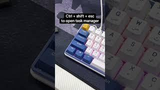 Taskbar not showing? Try this simple fix! 