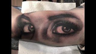 Tattoo Time Lapse of Eyes by Lou Bragg