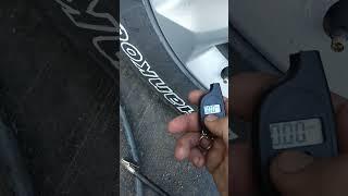 Краткий обзор мономера давления измерения шин Tire Gauge !