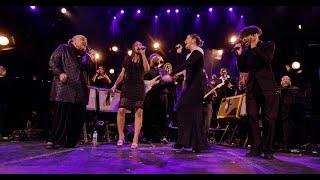 Berklee Reverence Gospel Choir - Hold Up The Light (Lee Berk Tribute Concert)