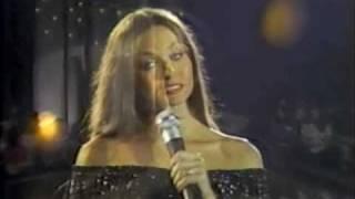 Crystal Gayle - don't it make my brown eyes blue