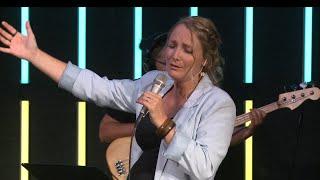 Free worship from Wisconsin with Lesley Lee