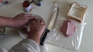 SPAM Sandwiches made with a Sand de Panda サンドでパンだ ランチパック風サンドイッチが簡単に