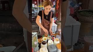 Beautiful Thai Lady! The Most Popular Coffee Lady in Bangkok #shortvideo