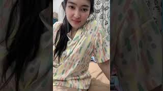 Aulia Fahma Lubis Hot Live paha sexy belahan mulus montok empuk kenyal bikin pengen