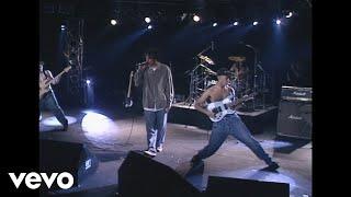 Rage Against The Machine - Bombtrack (Live Soundstage performance - 1992)