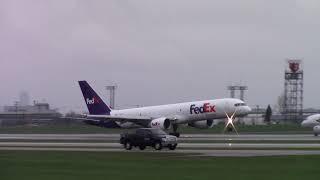 Hard FedEx B752 Landing at MSP