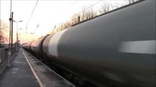 66727 thunders through Diss with 6A33 17.1.17