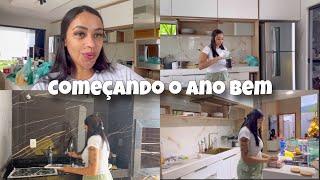 COMEÇANDO O ANO COM A COZINHA ORGANIZADA | DEI UMA FAXINA | ARMÁRIO E GELADEIRA