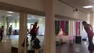 NIA-docente Irina Anisimova geeft NIA les bij NIA - Art of Moves in Naarden