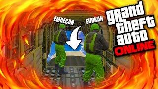 EN YÜKSEKTEN ATLAMALI KAPIŞMA ! - GTA 5 Online (FurkanYamanHD,Sesegel,Umidi)