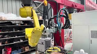 Robot laser cutting machine