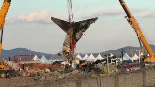 Corea del Sud: rimosso il relitto del volo Jeju Air dopo il disastro aereo