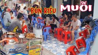 Xuất hiện xe bún riêu "Muỗi" vô cùng độc đáo ăn rồi mới biết ngon không tưởng