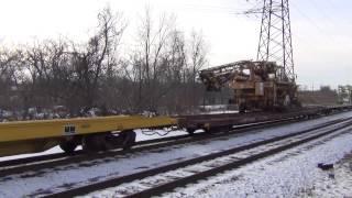 Rare! CSX W054 passes through BB w/ a CSX GP30!