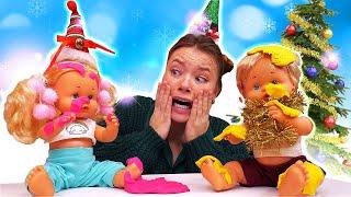 Spielspaß mit Nenuco Puppen. Die Zwillinge machen Weihnachtskuchen. Spielzeug Video mit Irene