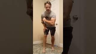 Retro step lateral tricep extension