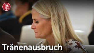 Bei Auftritt: Prinzessin Mette-Marit bricht in Tränen aus | PROMIPOOL