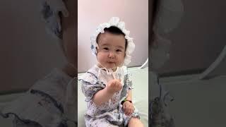 What a cute and sweet princess. It looks so cute when wearing the same hat. Whoever wears it?