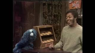 Sesame Street: 0725 Street Scenes- David leaves Cookie Monster in charge of Hooper's Store