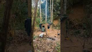 This shelter is so unique and different.full video@bushcraft