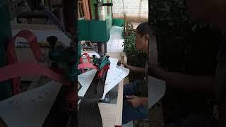 Cara kerja mesin embos