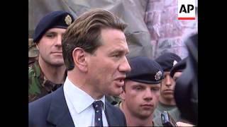 Bosnia - Defence Ministers visit peace troops