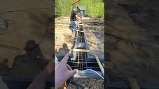 Инструкция по строительству - закладные детали в фундаменте. #reels #стройка #дом #бетонирование