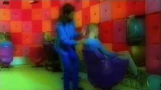 The Happy Groover - When I snap my fingers (rare video)