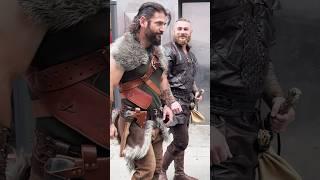 Ragnar Lothbrok Walking in Public #cosplay #costume #ragnarlothbrok #reactionvideo #reaction #public